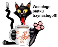 Czarny kot z kubkiem kawy w piątek 13-go